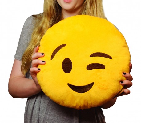 557317A Cojín emoji cara con lagrima color amarillo ø 34 cm emoticono