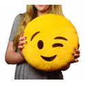 557317A Cojín emoji cara con lagrima color amarillo ø 34 cm emoticono