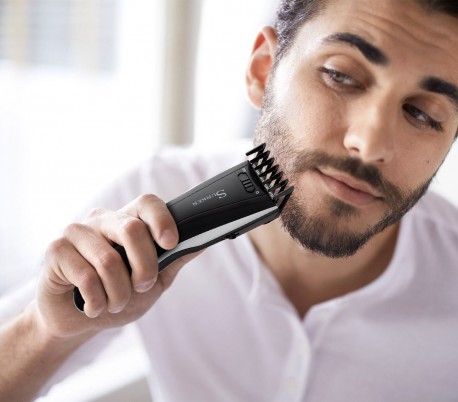 HC-596 Maquinilla corta pelo con dos peines funciona a bateria y corriente