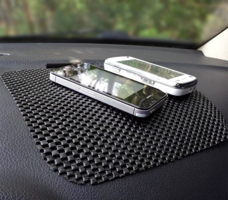 516940 Set 6 alfombras universales antideslizantes para el coche 15 x 15cm