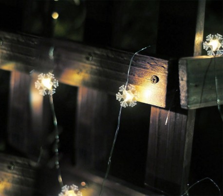 561086 Serie de 50 LED LUCES DE NAVIDAD para INTERIOR forma de copo de nieve