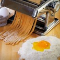 Máquina manual para preparar cocinar cortar trocear pasta fresca con manivela