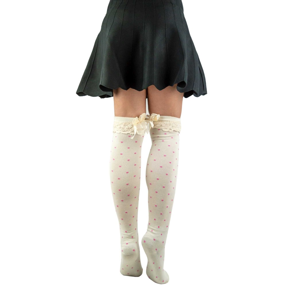 Pack 4 medias con lunares modelo FLO para niñas...