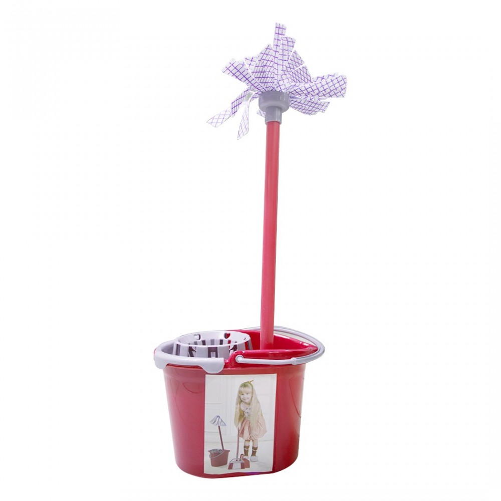 721026 Mi juego de limpieza con escoba...