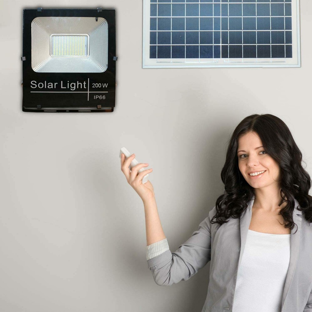 011200 Faro 200W frío LED energía solar con...