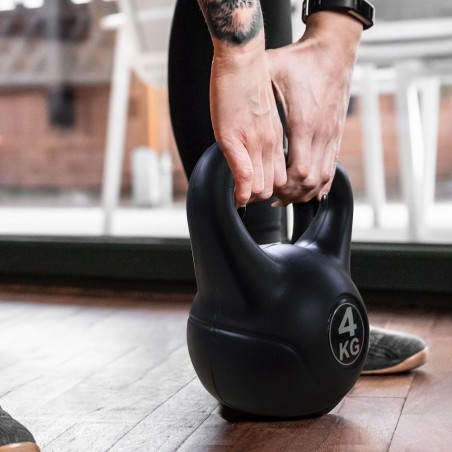 186946 Pesa rusa Kettlebell fitness 4kg en pvc con arena y mango anti-roce