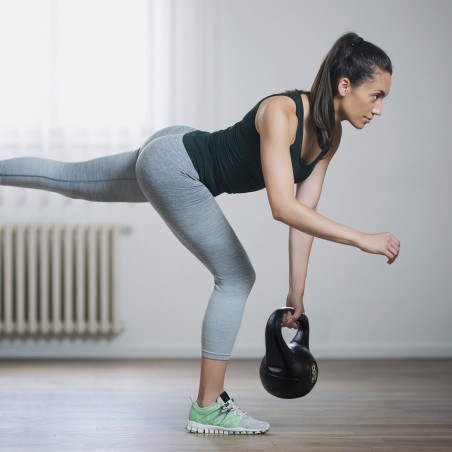 186960 Pesas rusas Kettlebell fitness 8kg en pvc con arena y mango anti-roces