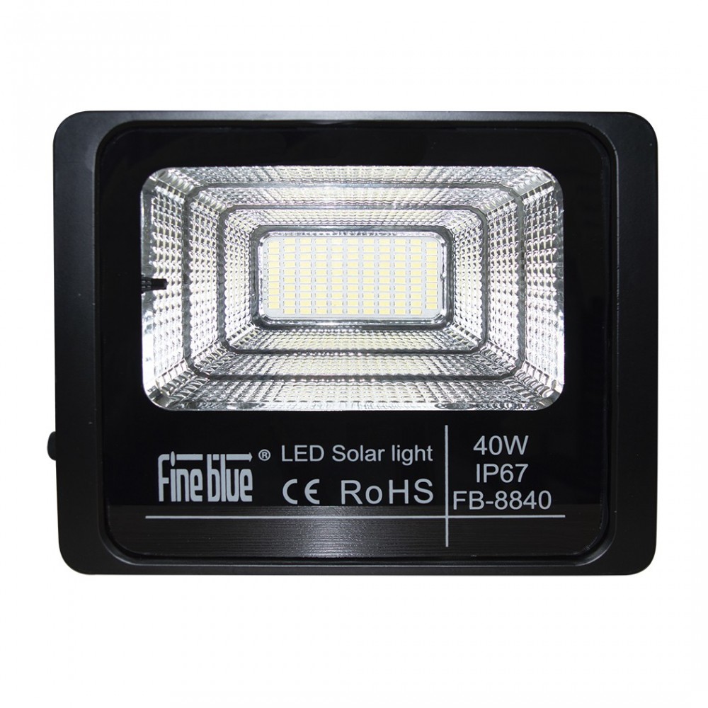 Luz led con carga solar 40W impermeable IP67...