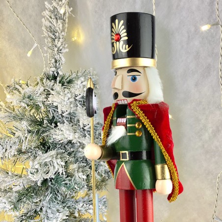 495516 Soldado cascanuces de madera 36 Cm con Hacha y Capa