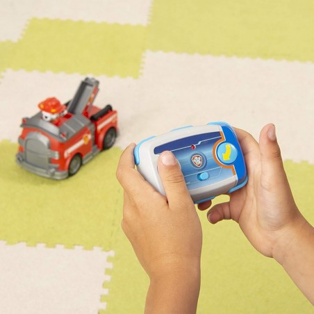 278697 Camión de bomberos Paw Patrol Marshall con control remoto a distancia