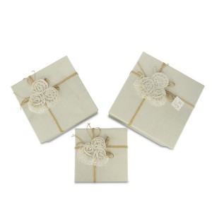 Art. 191008 Set de 3 cajas regalo cuadradas de yute con...