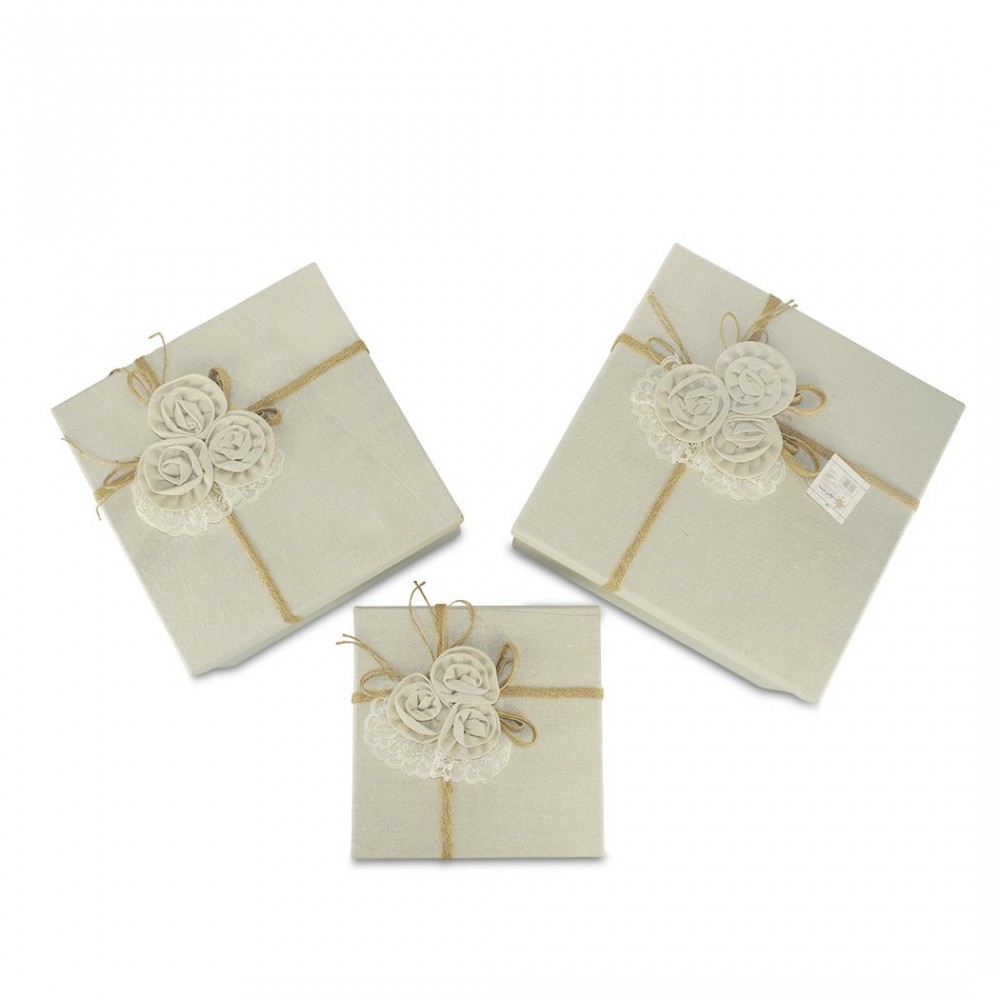 Art. 191008 Set de 3 cajas regalo cuadradas de yute con decoración floral