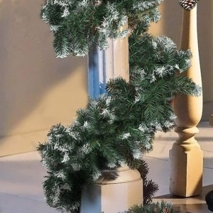 547874 Guirnalda navideña de 200 ramas con puntas nevadas... 2