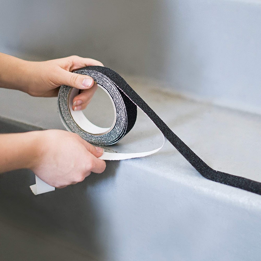 749345 Cinta negra antideslizante para peldaños...