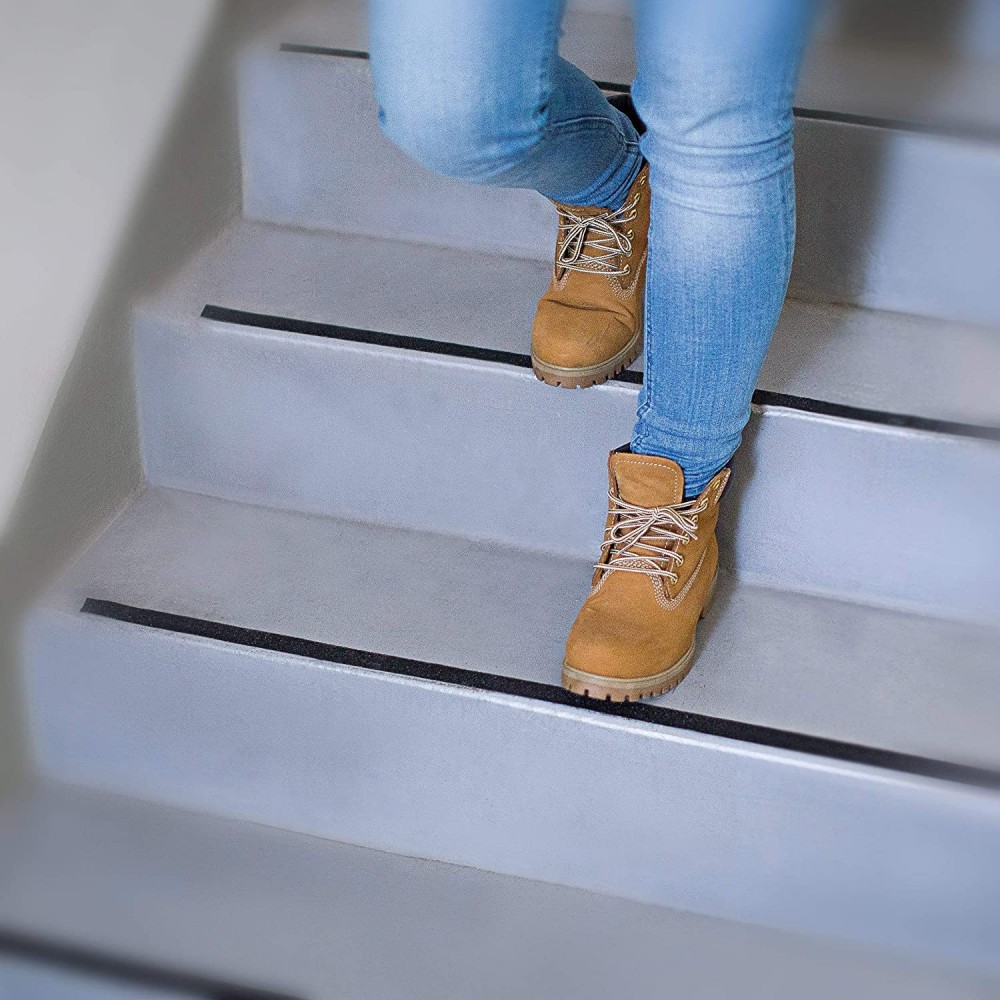 749345 Cinta negra antideslizante para peldaños...