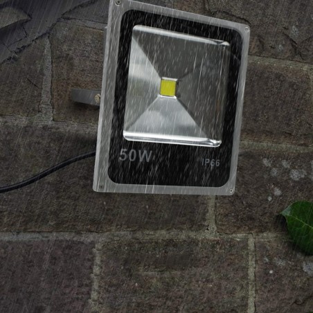 Foco LED slim 50w luz fría con soporte 120 ° y protección IP66