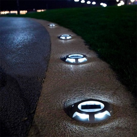 Set 4 unidades Focos LED IP67 para Exterior luz fría con panel solar integrado