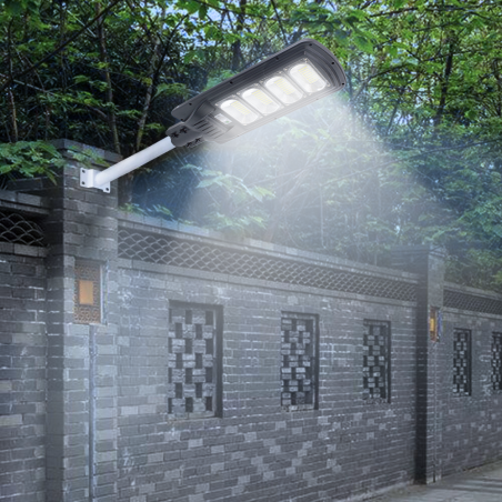 Farola 095002 carga solar 200W con sensor crepuscolar y control Remoto