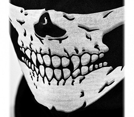 Braga - Bufanda con estampado de calavera mod. TESCHIO - Óptimo aislamiento térmico del frío