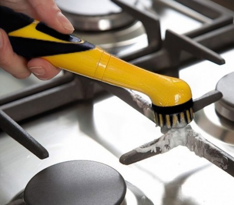 Kit de 4 cepillos BIG BRUSH con batería para la limpieza con mango ergonómico 