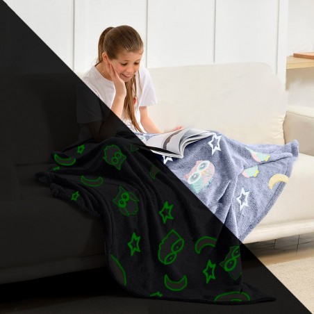 Manta Mágica infantil polar azul con Búhos y Estrellas Fluorescentes 170x120