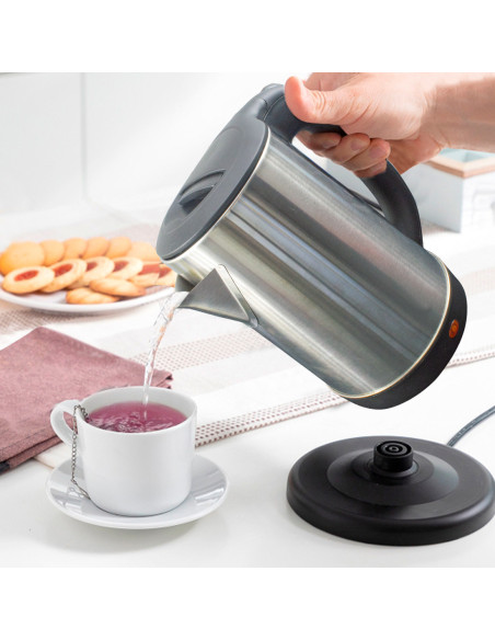 Hervidor Eléctrico de Acero Inoxidable 1.8lt 1500W luz indicadora base giratoria