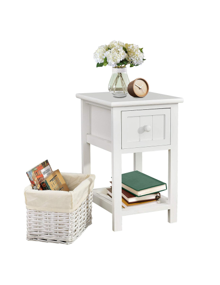 Mesita de noche blanca, estilo shabby chic, con cesto de mimbre y cajón.