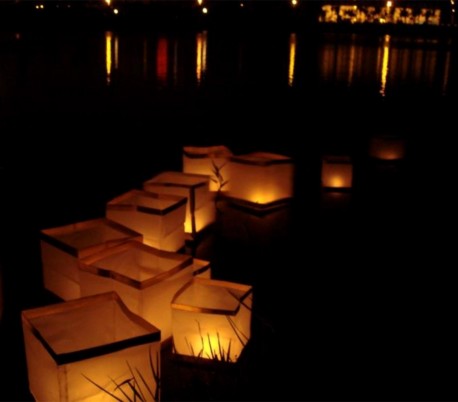 747012 Pack de 5 linternas de cielo en forma CUADRADA (velas incluidas)