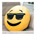  621038 Almohada de emoticono de pequeños corazones emoji 30 cm de diametro